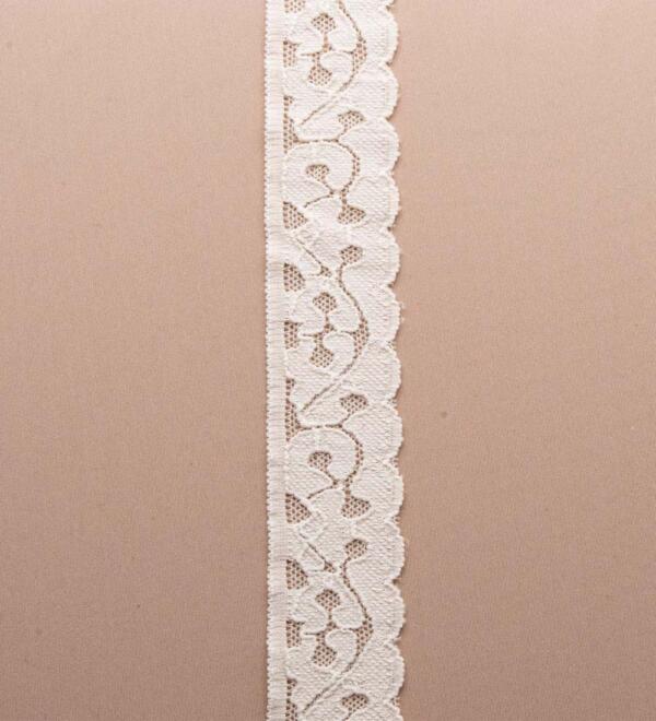 Pizzo bianco in stock